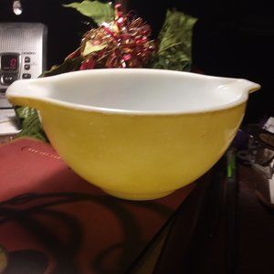 Vintage Yellow Pyrex Serving Bowl